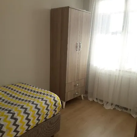 Apartment 2 спальни с видом на башни Trump Towers